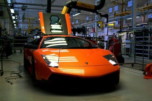 Proces budowy Lamborghini LP670-4 SV na wideo