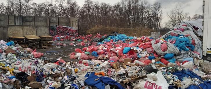 Odkrycie nielegalnego składowiska w Płocku 