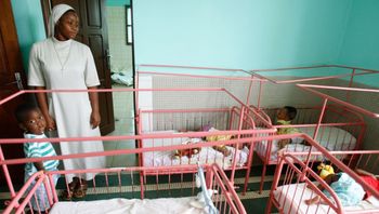 W sierocińcu u zakonnic zmarła półroczna Vanisa. Panuje epidemia eboli
