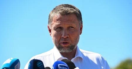 Syreny alarmowe to za mało? Szef MSWiA: ruszy specjalna aplikacja