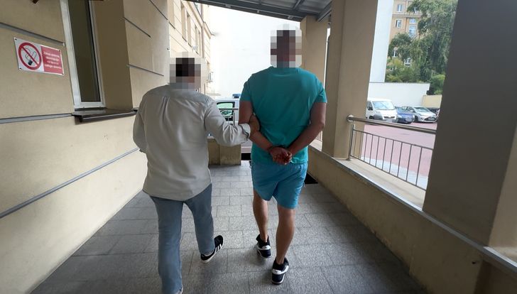 Cios na środku przejścia. 33-latek zaatakował turystę z Ukrainy i trafił do aresztu
