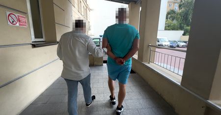Cios na środku przejścia. 33-latek zaatakował turystę z Ukrainy i trafił do aresztu