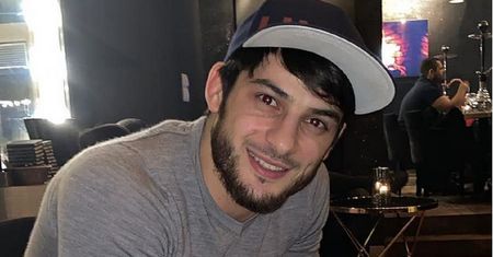 "Byłem bity i torturowany". Trudna droga na sportowe salony. Gwiazda MMA wspomina wojnę