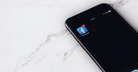 Facebook stawia na podcasty. I kopiuje Clubhouse