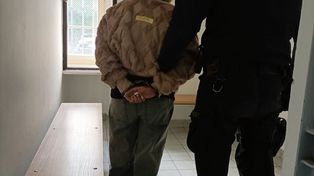 Kościelna Wieś: 28-latka po kłótni z partnerem wbiła mu nóż w klatkę piersiową. Cios okazał się śmiertelny
