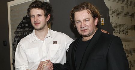 Antek Królikowski o żałobie po ojcu: "Staramy się żyć tak, jakby tata tu był"
