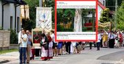 "Prawdziwy cud" w Boże Ciało. Zauważyli kształt na drzewie. Wierni poruszeni