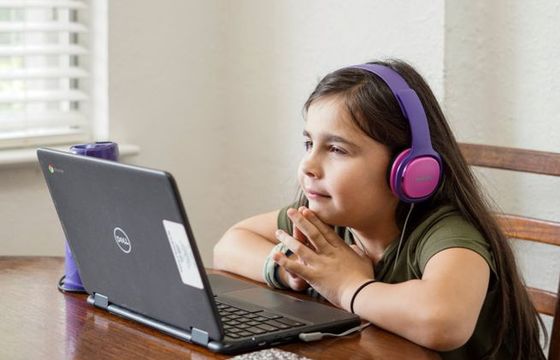 10-letnie dziecko ofiarą internetowego oszusta