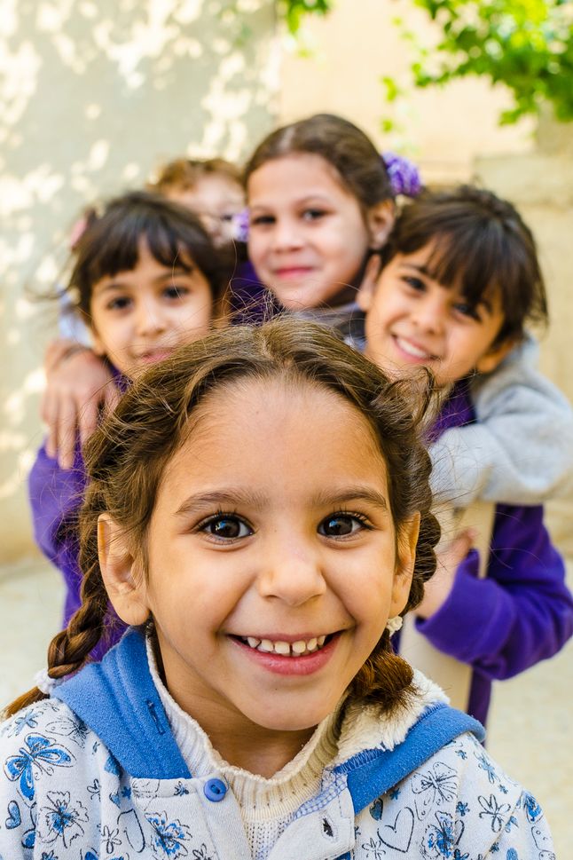 Dziecięca radość. Dzieci z obozu uchodźców Ein as-Sultan na obrzerzach Jerycha w Palestynie.