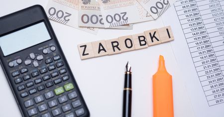 Doświadczenie absolwentów przekłada się na wyższe zarobki