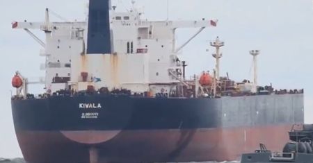 Tankowiec Kiwala zatrzymany w Estonii. Jednostka niezdolna do pływania