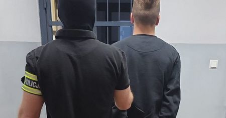 Makabryczna zbrodnia na placu zabaw. Nie żyje mężczyzna