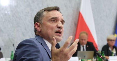 Sondaż bez litości. Większość chce powrotu Ziobry