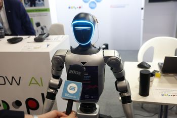 Poznań: Roboty jako robotnicy w fabrykach i opiekuni osób starszych. "There is no limit". Ruszyły Europejskie Targi Nauki