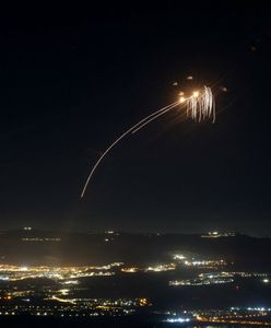 "Kilkudniowe fale" nalotów. Oczy świata zwrócone na Iran