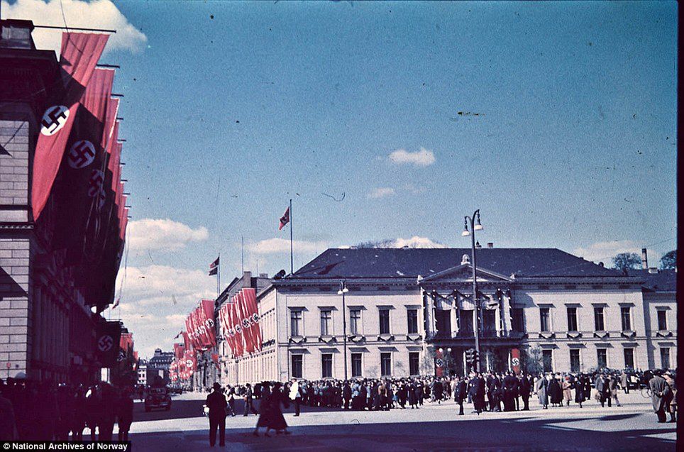 Pogodna, kolorowa wiosna 1937 roku w Berlinie. Ulice pełne swastyk, żołnierzy i... spokoju 5