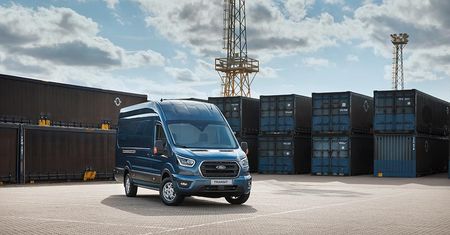 Ford Transit. Duży van dla firm, które potrzebują przestrzeni. Nie tylko finansowej