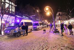 Szturm na Zakopane. Policja interweniowała 300 razy. "Nietrzeźwe, wulgarne i agresywne osoby"