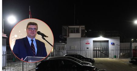 Wąsik aresztowany. Głos zabrała jego żona