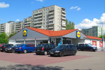 Kamera liczy minuty. Lidl komentuje nowy system parkingowy