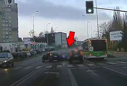 Zderzenie dwóch aut w Zielonej Górze. Policja opublikowała nagranie