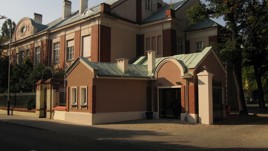 Łódź. Poważne zarzuty pod adresem Szkoły Filmowej. Absolwentka zabrała głos 