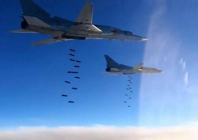 Tu-22M3 atakujące cele w Syrii przy pomocy niekierowanych bomb