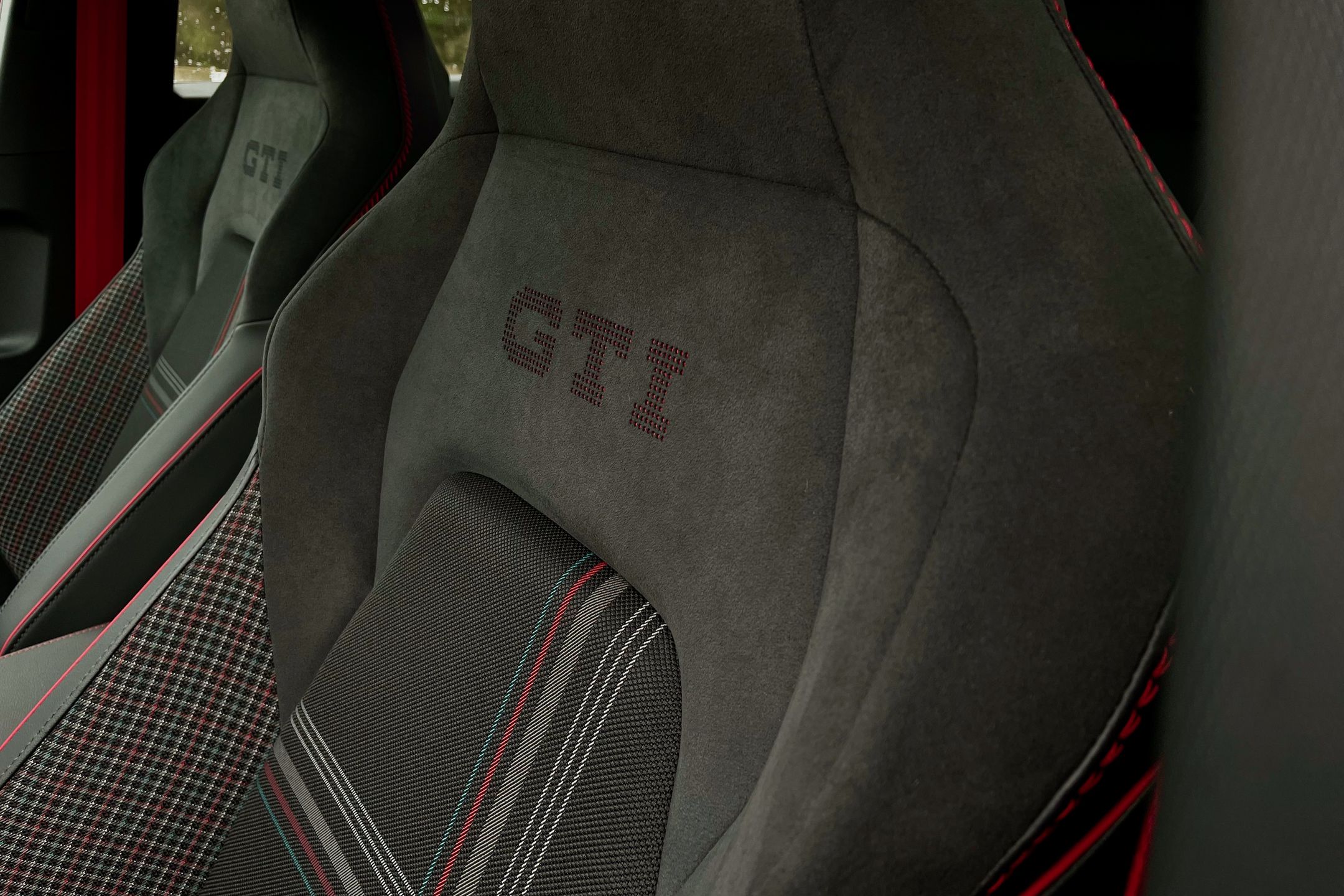 Volkswagen Golf GTI Edition 50