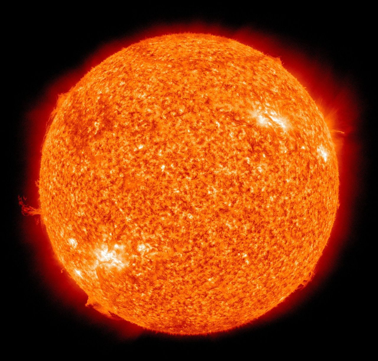 Burza geomagnetyczna w środę? Eksperci zauważyli aktywność Słońca - Do Ziemi może dotrzeć burza słoneczna G1 - zdjęcie ilustracyjne