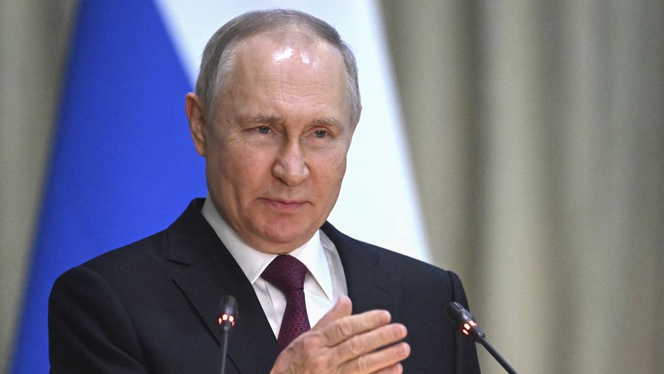 Otoczenie Putina planuje wątki, jakie mają się pojawić w przyszłorocznej kampanii.