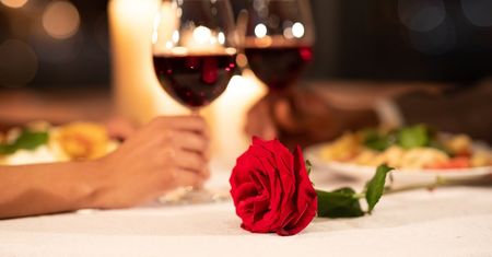 Walentynkowy sold out w Lublinie. Mieszkańcy szukają wolnych stolików w restauracjach, a jutro już 14 lutego