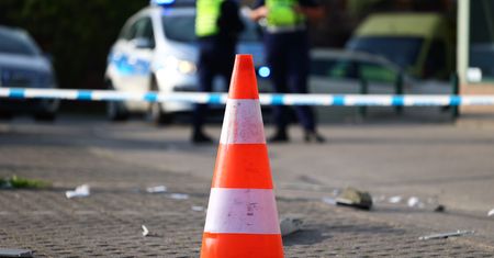 Wypadek na DK32 pod Zieloną Górą. Na miejscu są służby ratunkowe, droga jest zablokowana.