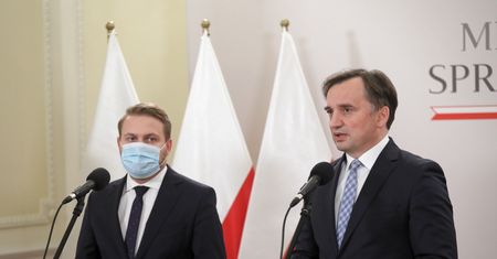 Solidarna Polska krytykuje Morawieckiego. Dostali konkretną odpowiedź