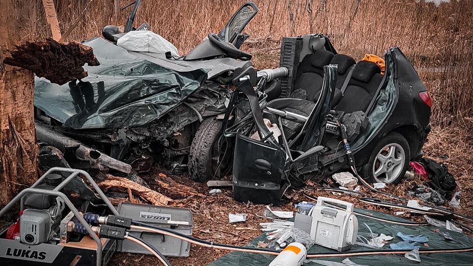 Samochód został całkowicie zmiażdżony