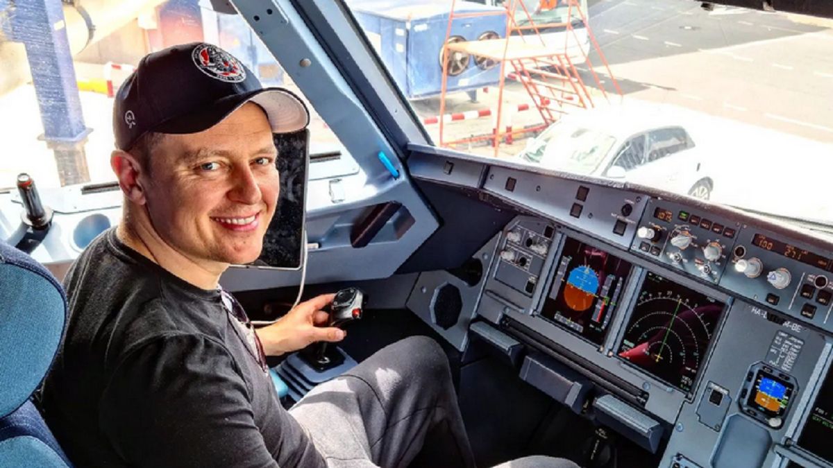 Rafał Brzozowski chce być pilotem. Smuci się jednak, że "to długa droga"