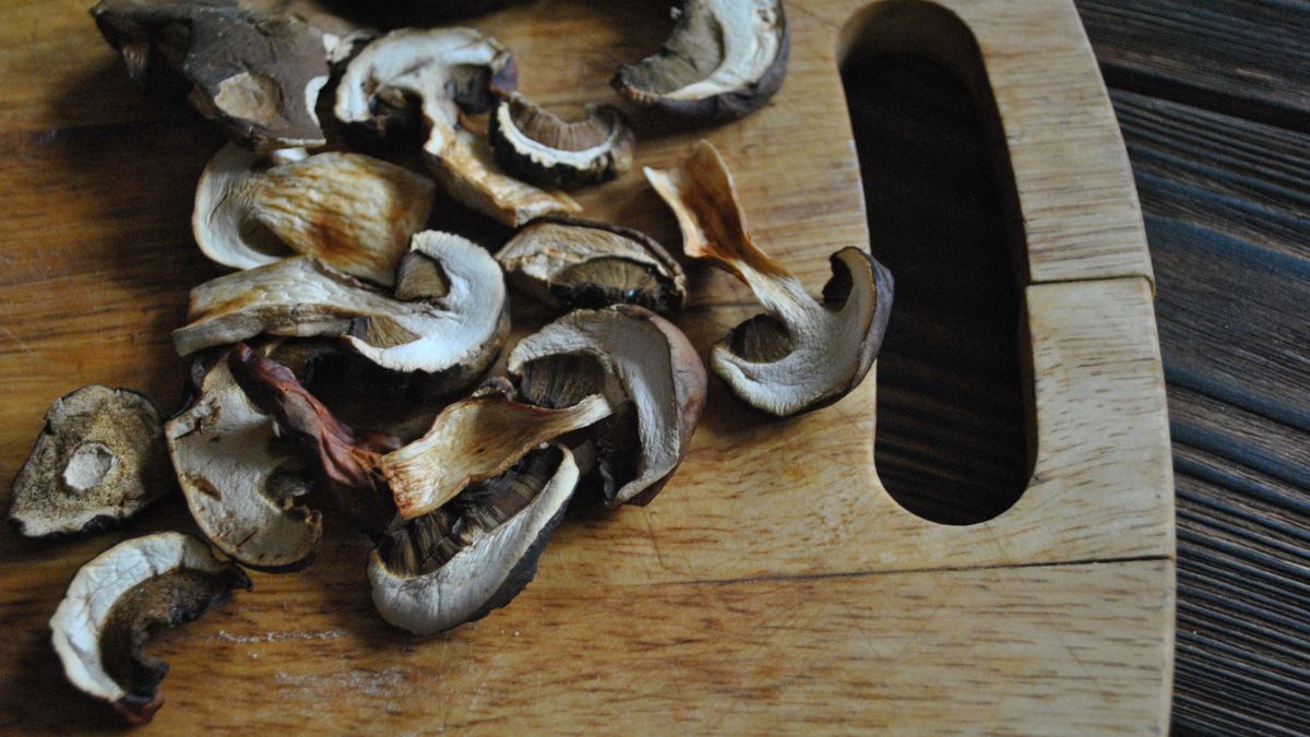 Ile moczyć suszone grzyby