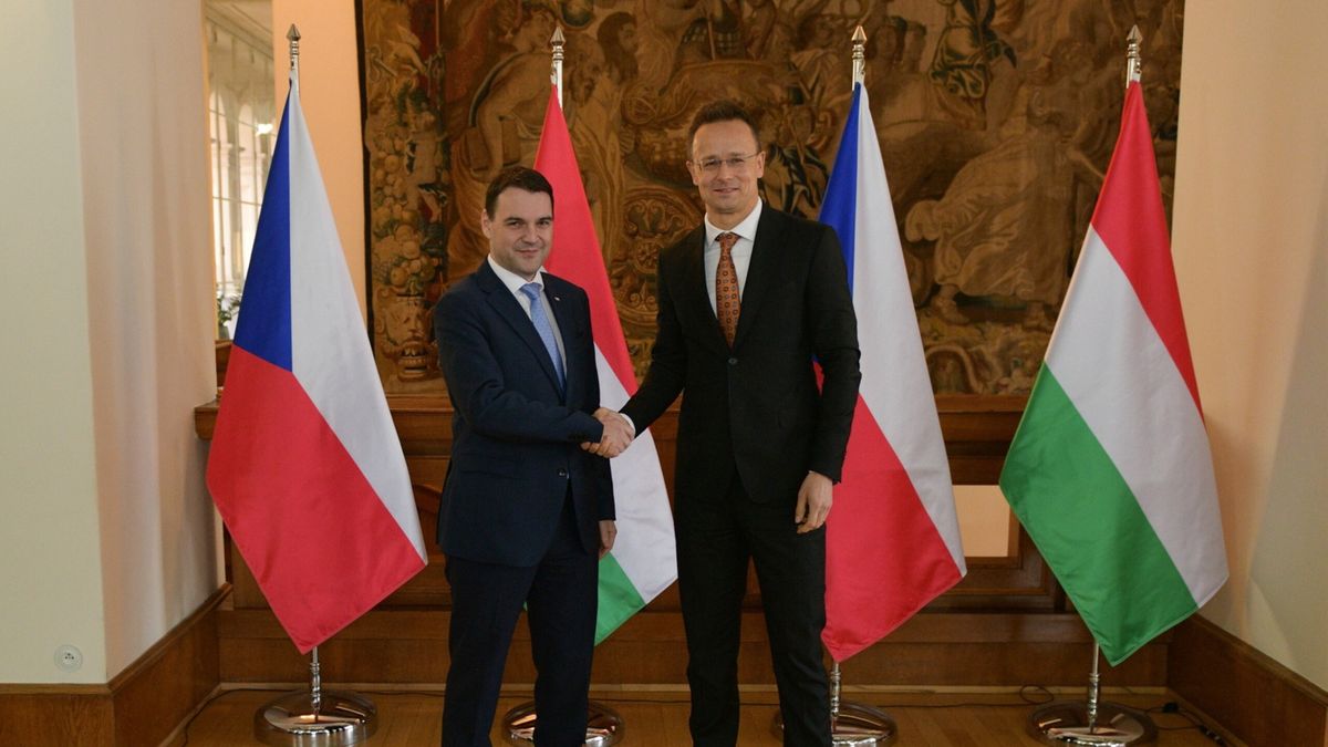 Szijjarto w Pradze: Wspólnie walczymy o pokój