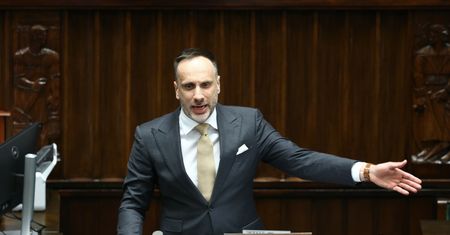Kowalski uderza w PiS. "Nie można tolerować tłustych kotów"
