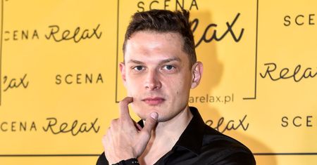 Jego serce jest zajęte? Na premierę przyszedł z gwiazdą TVP