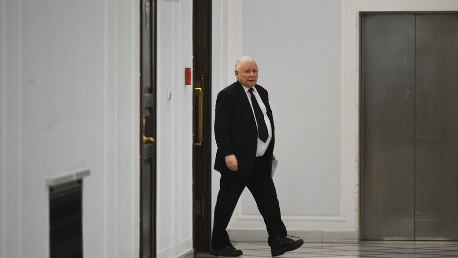  Kara za "dawanie w szyję". Jest decyzja ws. Kaczyńskiego