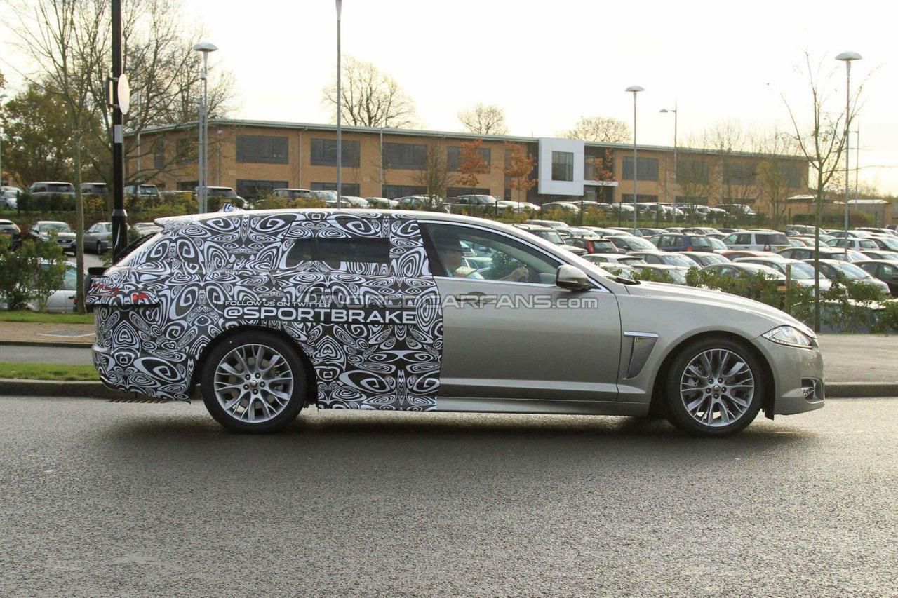 2012 Jaguar XF Sportbrake w kamuflażu