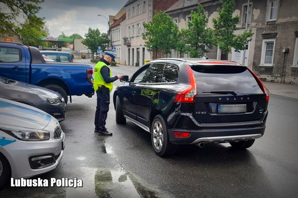 Telefon ustrzeże cię przed karą. Można zapłacić nawet 6 tys. zł