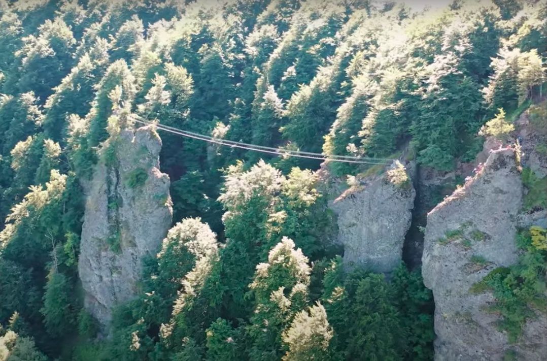 Most linowy na szlaku Via Ferrata