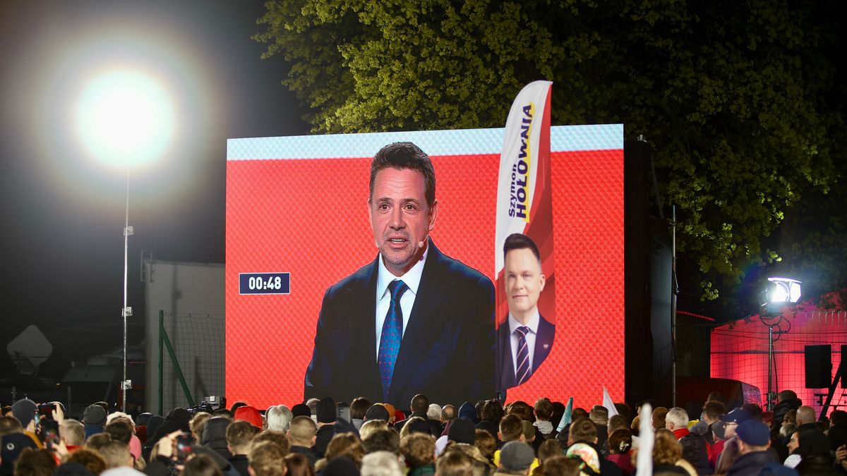 Rafa� Trzaskowski
Ko�skie, 11.04.2025. Wybory Prezydenta RP 2025 - kampania. Na ekranie kandydat KO w zbli�aj�cych si� wyborach na fotel prezydenta RP, prezydent Warszawy Rafa� Trzaskowski podczas drugiej debaty prezydenckiej w Ko�skich, 11 bm. Debat�, kt�r� zorganizowa� sztab wyborczy Rafa�a Trzaskowskiego transmituj� TVP, TVN i Polsat. (ad) PAP/Adam Kumorowicz
Adam Kumorowicz
debata, debata prezydencka, druga debata, kampania, kandydat, polityk, polityka, prezydencja, w hali sportowej, wyborcza, wybory prezydenckie