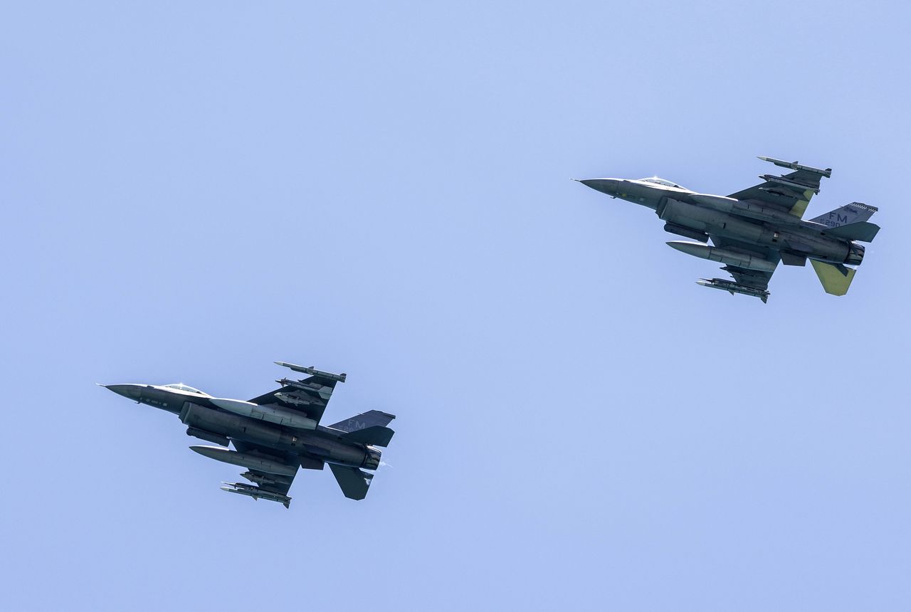 US approves £234m support package for Ukraine's F-16s