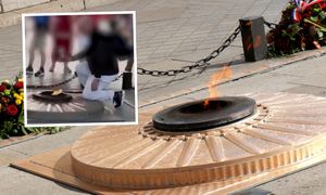 Paryż. Marokańczyk skazany za odpalenie papierosa od płomienia przy grobie NN