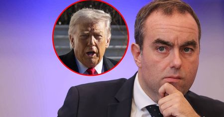 Francja ostrzega przed USA. "Zamiary Trumpa są poważne"