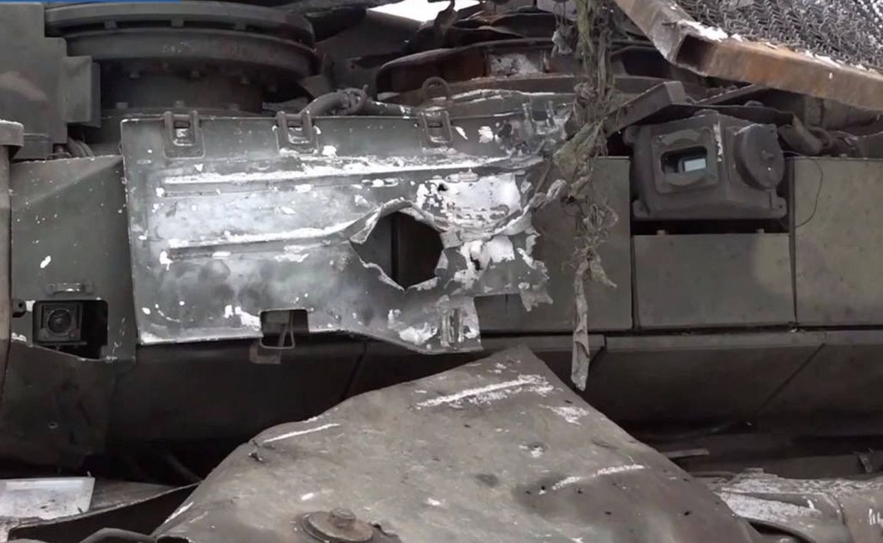 T-90M tank damaged as a result of a Ukrainian drone attack.