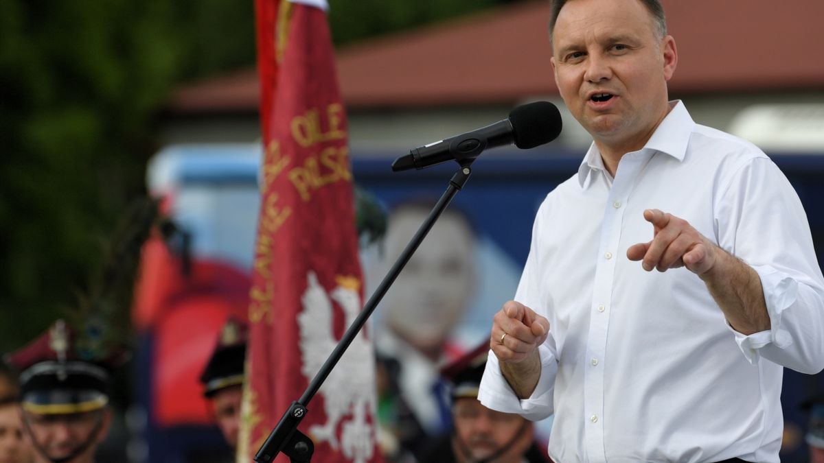 Rywale Dudy rosną w siłę