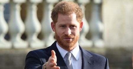 Książę Harry też ŁYSIEJE jak jego brat William?! Ekspert ocenia: "Odziedziczył potężny gen łysienia" (FOTO)